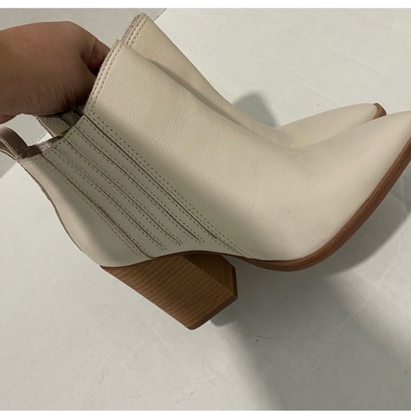 Vince Camuto Gabeena Western Bootie SZ 8.5 - Picture 3 of 4